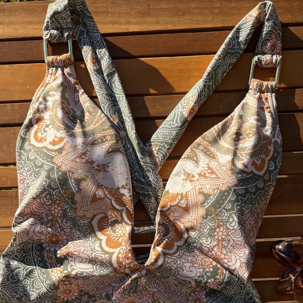 SIZE 10 NWT Aqua Blu Maddison adjustable One-Piece Swimsuit - Paisley - Picture 8 of 9